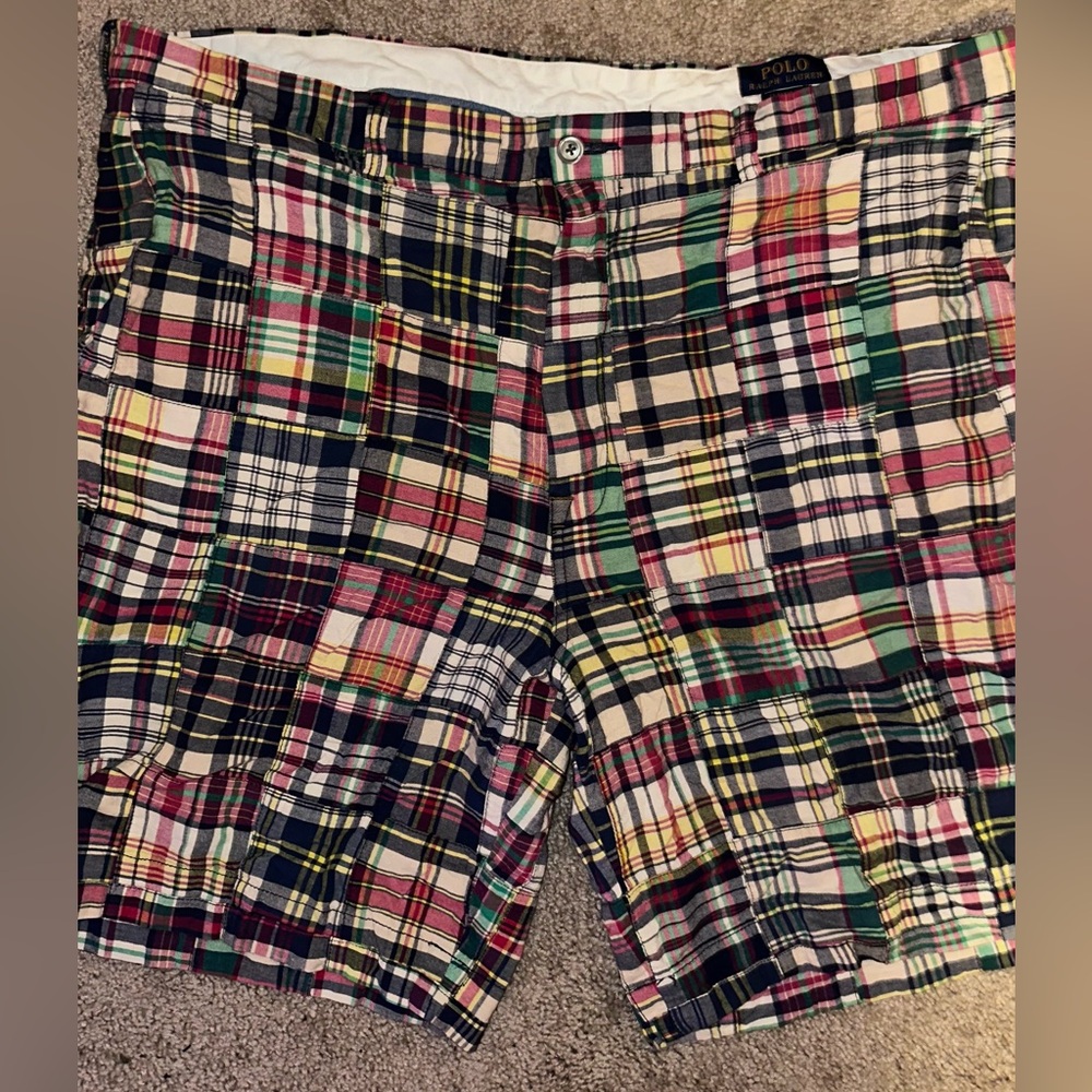 Men’s polo shorts